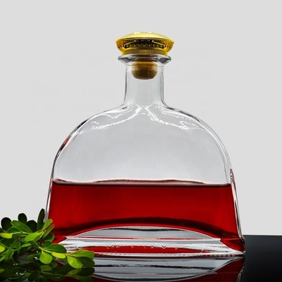 Elegante bottiglia in vetro di vodka gin 500ml 750ml 1000ml Volume per bottiglia in vetro personalizzata