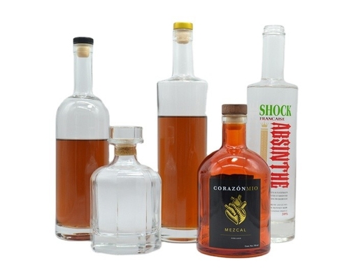 Bottiglie di vetro da 375 ml 500 ml 750 ml 1000 ml di capacità per vodka con tappo GPI a vite