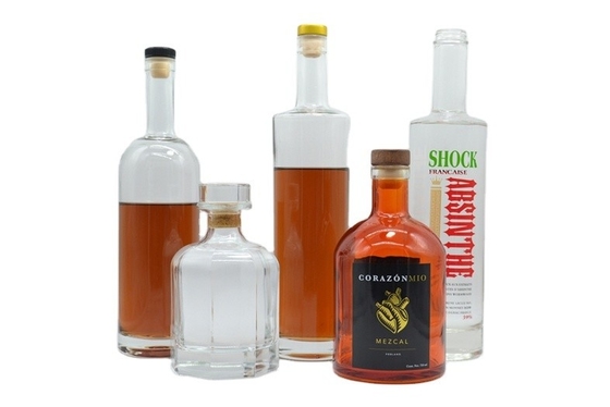 Materiale di base Materiale di vetro Super Flint 750 ml Bottiglia di vetro vuota di vodka spiriti