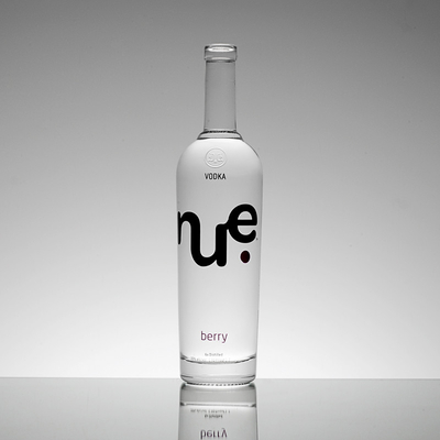 Bottiglia in vetro da 375ml 700ml 750ml Vodka Whisky Liquor con disegno personalizzato e superficie ghiacciata