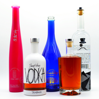 Bottiglia in vetro da 375ml 700ml 750ml Vodka Whisky Liquor con disegno personalizzato e superficie ghiacciata