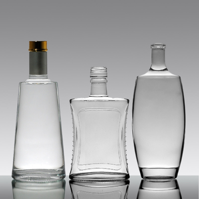 Bottiglia di brandy rettangolare da 750 ml con collo lungo e vetro Super Flint