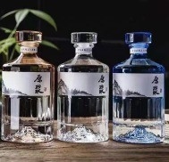 Tipo di tenuta a sughero Bottiglie di vetro vuote da 750 ml per liquori di lusso in materiale Super Flint