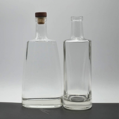 Tipo di tenuta a sughero Bottiglie di vetro vuote da 750 ml per liquori di lusso in materiale Super Flint
