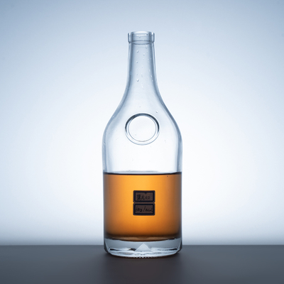 Tipo di tenuta a sughero Bottiglie di vetro vuote da 750 ml per liquori di lusso in materiale Super Flint