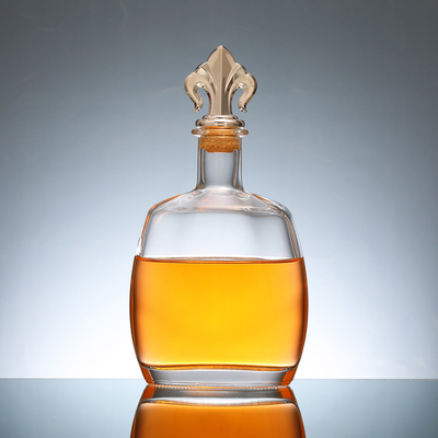 Elegante collezione di bottiglie di vino vodka bottiglie di vetro appositamente progettate Decal Glass Cap