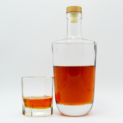 Bottiglie di rum di brandy di alta gamma 500ml 700ml 750ml con un'eccellente lavorazione