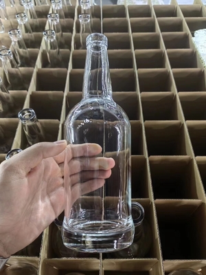 OEM Welcome 700ml Bottiglia di vetro vuota per imballaggio di vino personalizzato