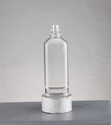 Bevande industriali 250 ml 500 ml 750 ml Bottiglia di whisky piatta Vetro con tappo a vite