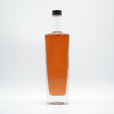 700 ml vuoto Matte Black Square Design Brandy Alcol Vodka Gin Bottiglie con campione gratuito