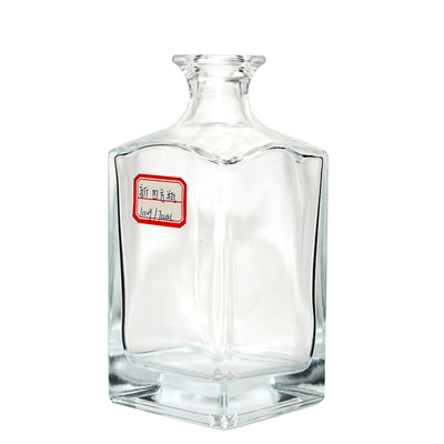 Capacità personalizzata 100-1000 ml Bottiglia di vetro trasparente quadrato per la fornitura di whisky