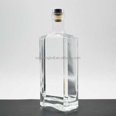 Disegno personalizzato Bottiglia di vetro trasparente per olio d'oliva 750ml 500ml Vodka Gin liquore riciclabile