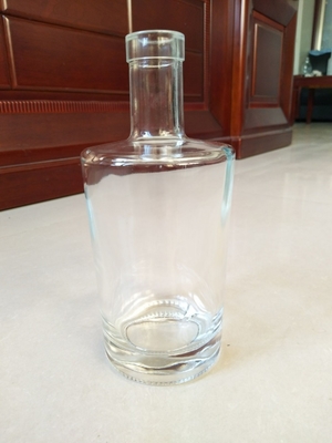 Bottiglia di 750 ml di Brandy Whiskey Gin con materiale Super Flint e design personalizzato