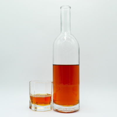 500 ml 700 ml 750 ml Scarico vuoto Whisky Rum Brandy Drink Glass Liquor Bottles for Wine