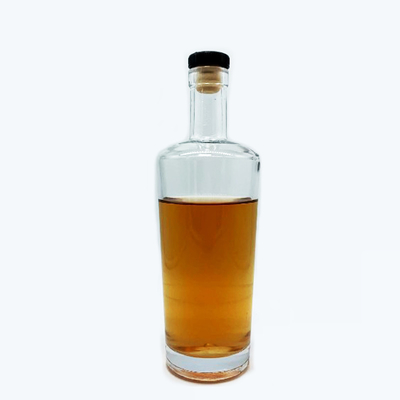 Materiale di vetro Super Flint 700ml Bottiglia di whisky per design elegante Bottiglia di vetro di vino usata