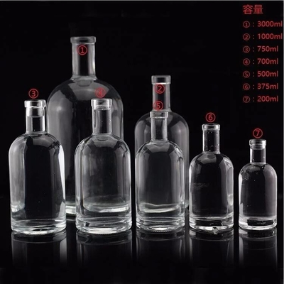 FOB Bottiglia di vetro vuota per vodka spirit whisky vino Capacità 250 ml 500 ml 700 ml 750 ml 1 l