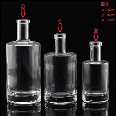 FOB Bottiglia di vetro vuota per vodka spirit whisky vino Capacità 250 ml 500 ml 700 ml 750 ml 1 l