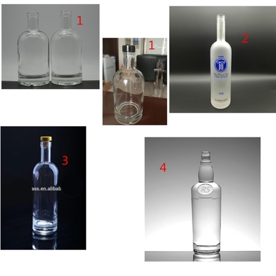 Esemplare gratuito di superficie deccale manipolazione bottiglie di vino di vetro per gin vodka whisky
