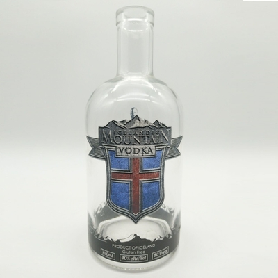 Esemplare gratuito di superficie deccale manipolazione bottiglie di vino di vetro per gin vodka whisky