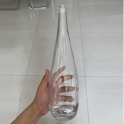 Bottiglie di liquore in vetro per bevande d'acqua 500 ml 750 ml per sigillamento Tipo sughero / vite / guala