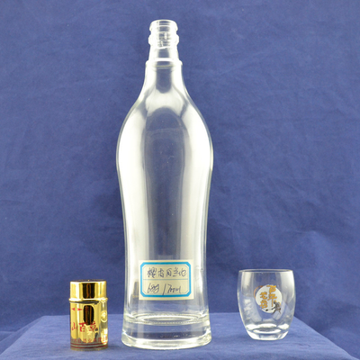 Logo personalizzato accettabile Bottiglia di 750 ml di liquori bianchi chiari per rum vodka e whisky