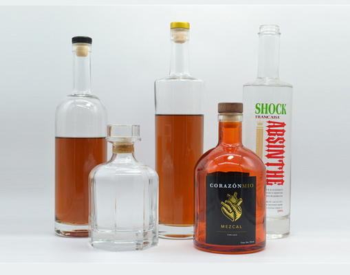 750 ml 500 ml bottiglia di vetro per vodka brandy whisky superficie di distribuzione
