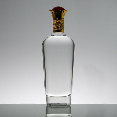 Superficie di stampaggio a caldo Manipolazione 1L Super Glass Bottiglia di Whiskey Realizzata in materiale bianco cristallino