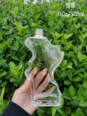 500 ml di materiale Super Flint Bottiglia di vetro bianco chiaro per vodka whisky gin
