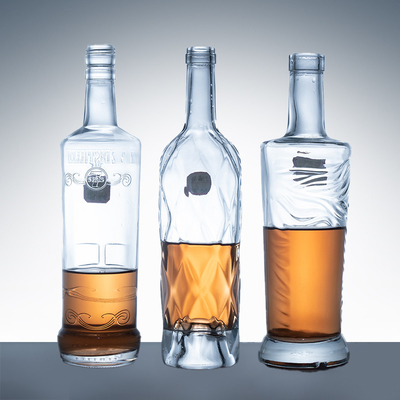 Bottiglia di gin di 700 ml in vetro con design elegante e materiale in vetro Super Flint