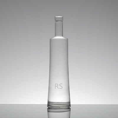 Bottiglia di vetro di vodka per liquori