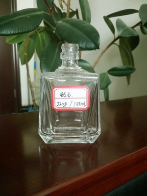 Bottiglia di vetro di profumo di piccole capacità di design elegante per soluzioni di imballaggio sostenibili