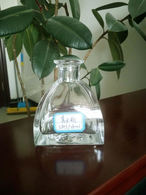 Bottiglia di vetro di profumo di piccole capacità di design elegante per soluzioni di imballaggio sostenibili