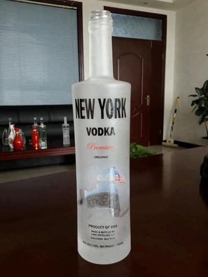 Super Flint Glass Collar 750ml Bottiglie di vodka con tipo di tenuta a vite in promozione