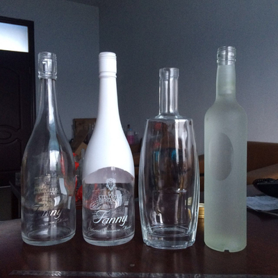 Bottiglie di vetro di vodka ghiacciata Termini FOB e materiale di alto pietra