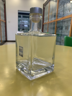 500ml 700ml 750ml 1L bottiglia di liquore in vetro a forma quadrata unica per succo di frutta