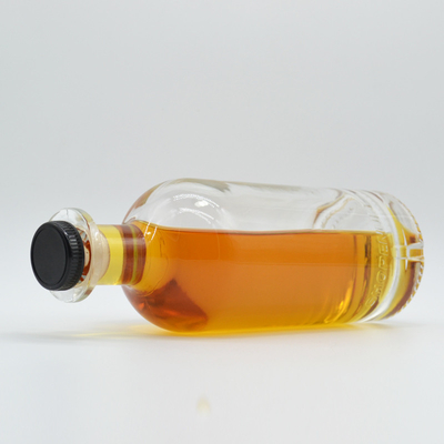 Bottiglia in vetro da 700 ml con forma unica per il vetro XO/Brandy Super Flint e il tappo corona