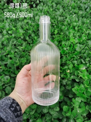 Bottiglie di liquore in vetro su misura quadrata per liquori Vodka Gin Rum Whisky 700 ml Cork