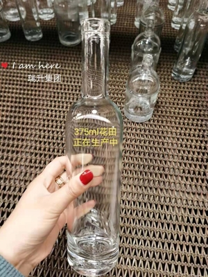 Extra White Flint Glass 350ml 500ml 700ml 750ml Vodka Gin Whiskey Liquor Bottiglia in vetro