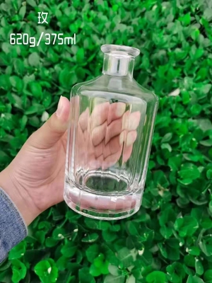 Materiale del colletto Vetro Super Flint 750 ml Whiskey Vodka Liquor Oil Bottle con coperchio di sughero