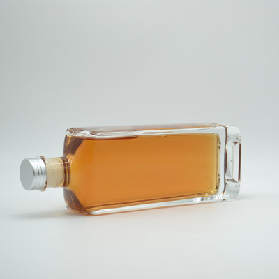 Bottiglia di liquore in vetro quadrato personalizzata per alcolici Gin Tequila Vodka 750ml/700ml/500ml