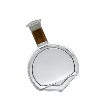 Bottiglia di cristallo bianco di vetro per bevande di design elegante 500ml 750ml Vodka Whiskey Brandy