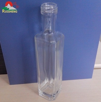 700 ml 750 ml Super Flint French Square Glass Bottle per Alcol Standard certificato SGS