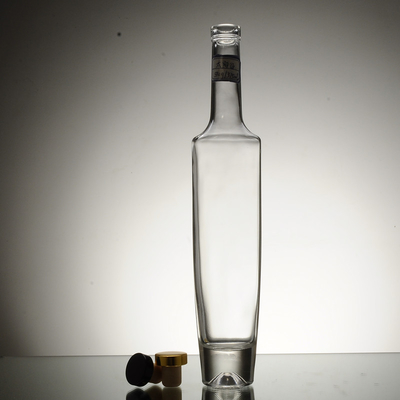 Super Flint Glass Vodka Spirits Bottiglia in vetro con tappo Guala e prodotto con logo in incisione