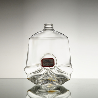 I produttori di bottiglie offrono 750 ml di bottiglie di vetro di whisky con materiale di vetro Super Flint