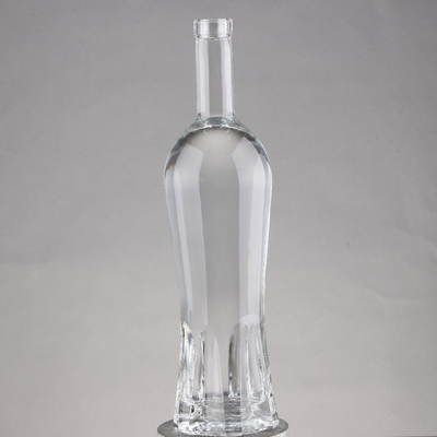 Bottiglie di whisky con tappo di Guala in rilievo