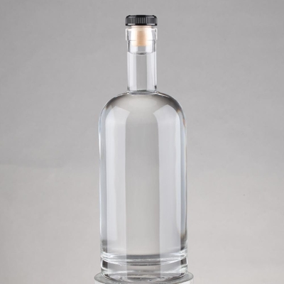 Chiusure di bottiglie a cappuccio a vite 700ml Whiskey Chiare bottiglie di vetro vuote per vino OEM/ODM Benvenuto