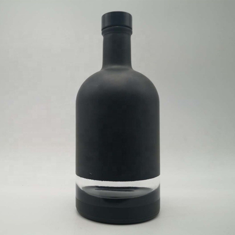 Bottiglia di bevande in vetro Super Flint da 750 ml in nero e bianco opaco con etichetta personalizzata