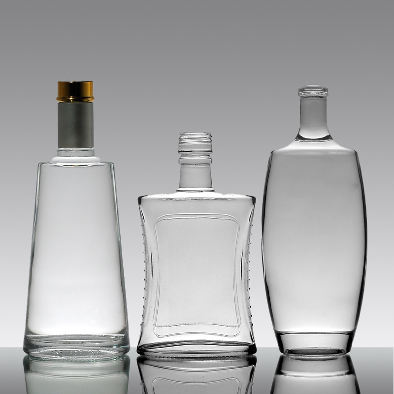 Acceptabile 500 ml 750 ml di bottiglie di cristallo vuoto per acqua minerale