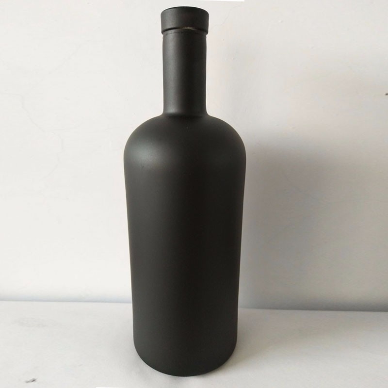 Bottiglia in vetro di whisky da 750 ml con superficie deccale e sistema di chiusura a sughero