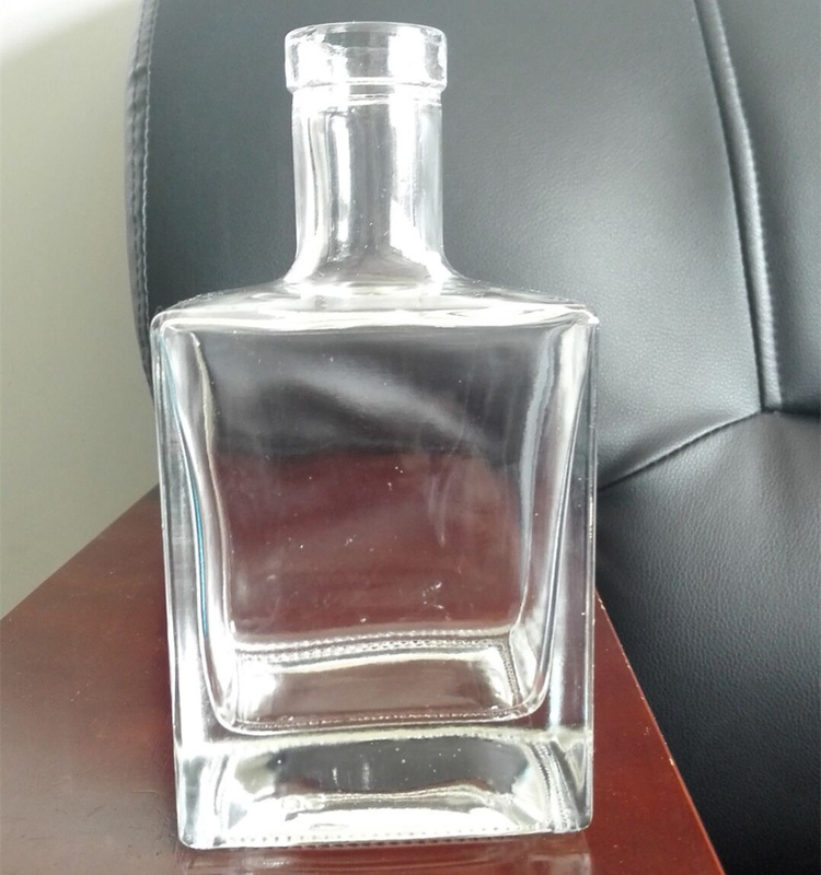 Bottiglia di whisky di vetro Super Flint chiaro 375ml 500ml Quadrato Gin secco Vodka Bottiglia di vino